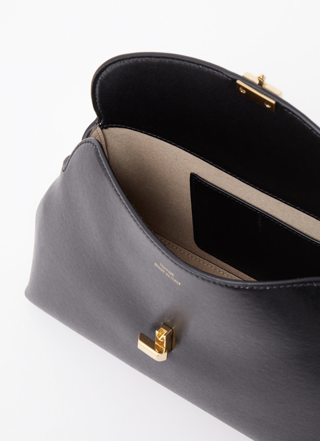 TOTEME T-Lock clutch van leer - detail 3 zwart