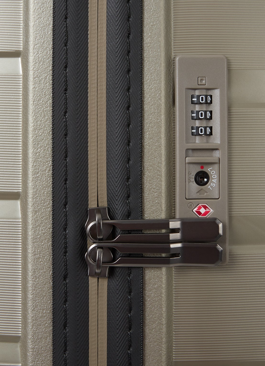 Travelite Air Base spinner 77 cm - detail 5 goud