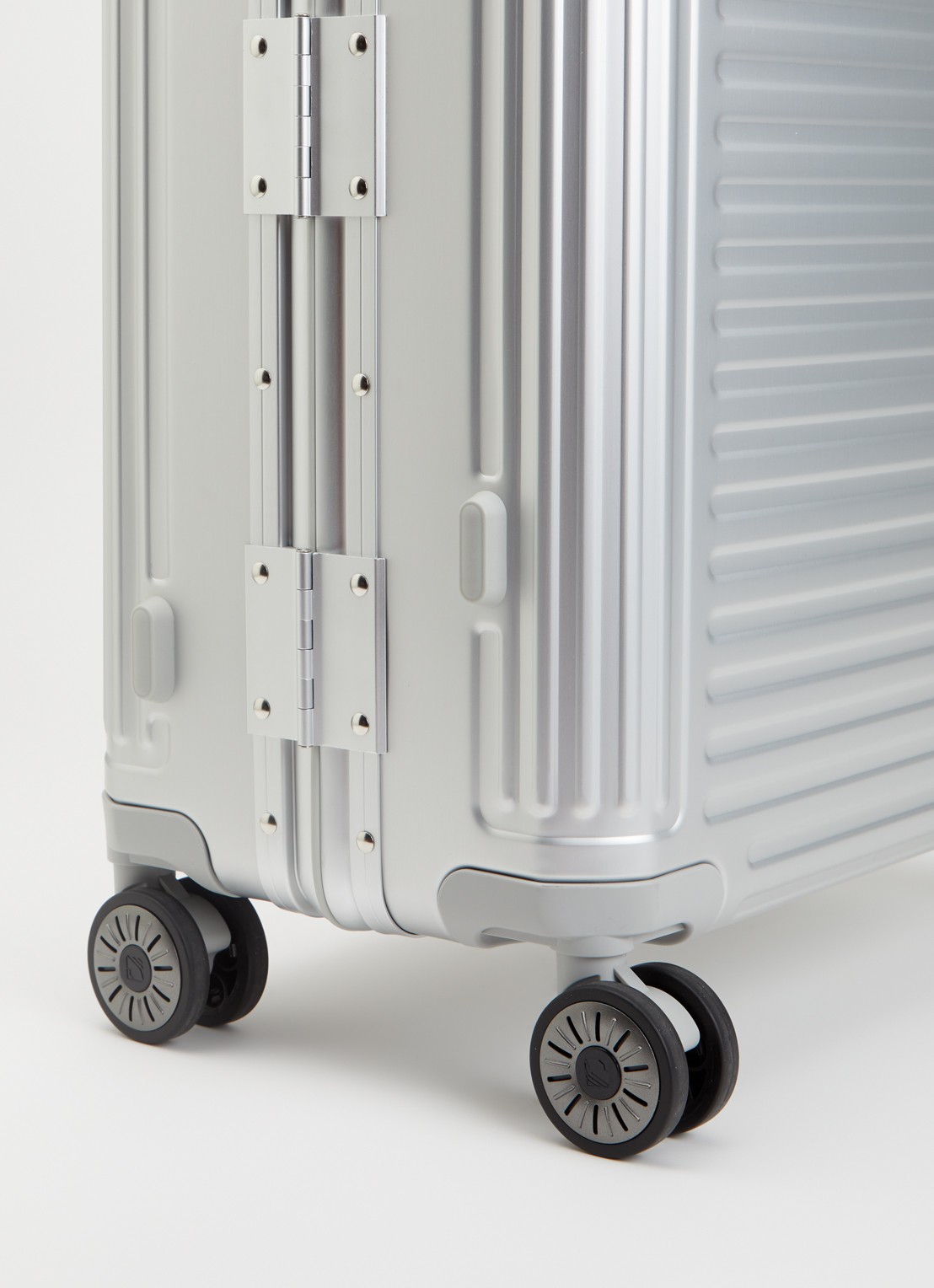 Travelite Next M spinner 67 cm - detail 5 zilver