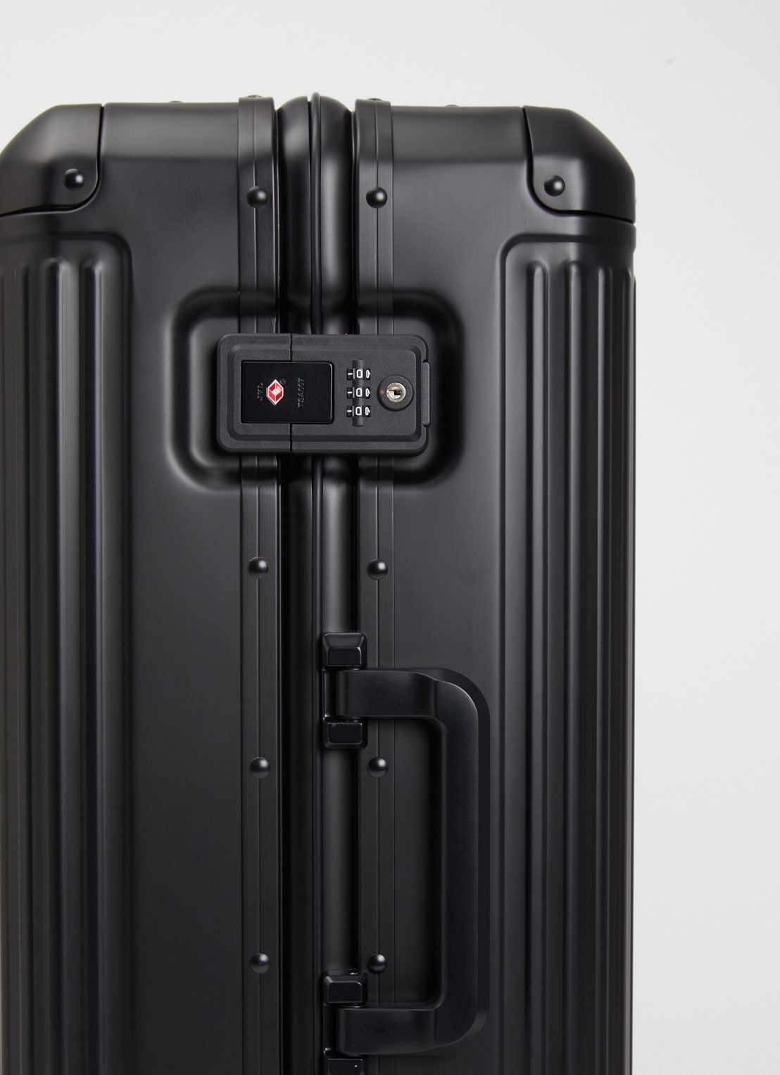 Travelite Next M spinner 67 cm - detail 6 zwart