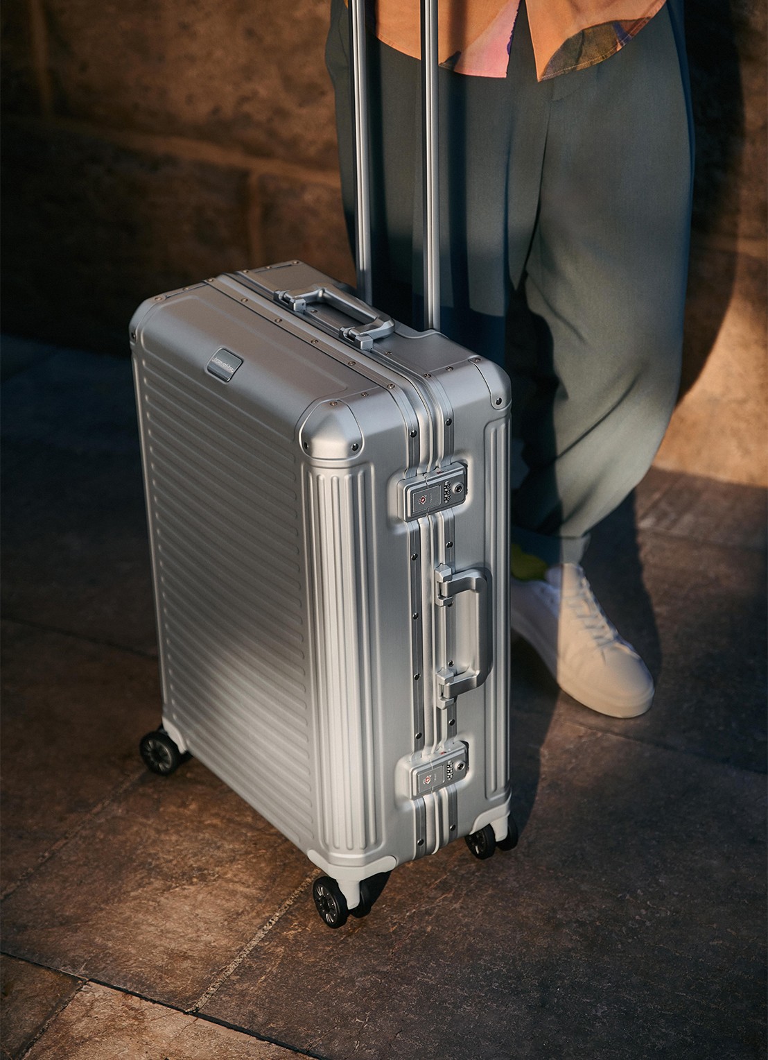 Travelite Next S spinner 55 cm - voorkant 5 zilver