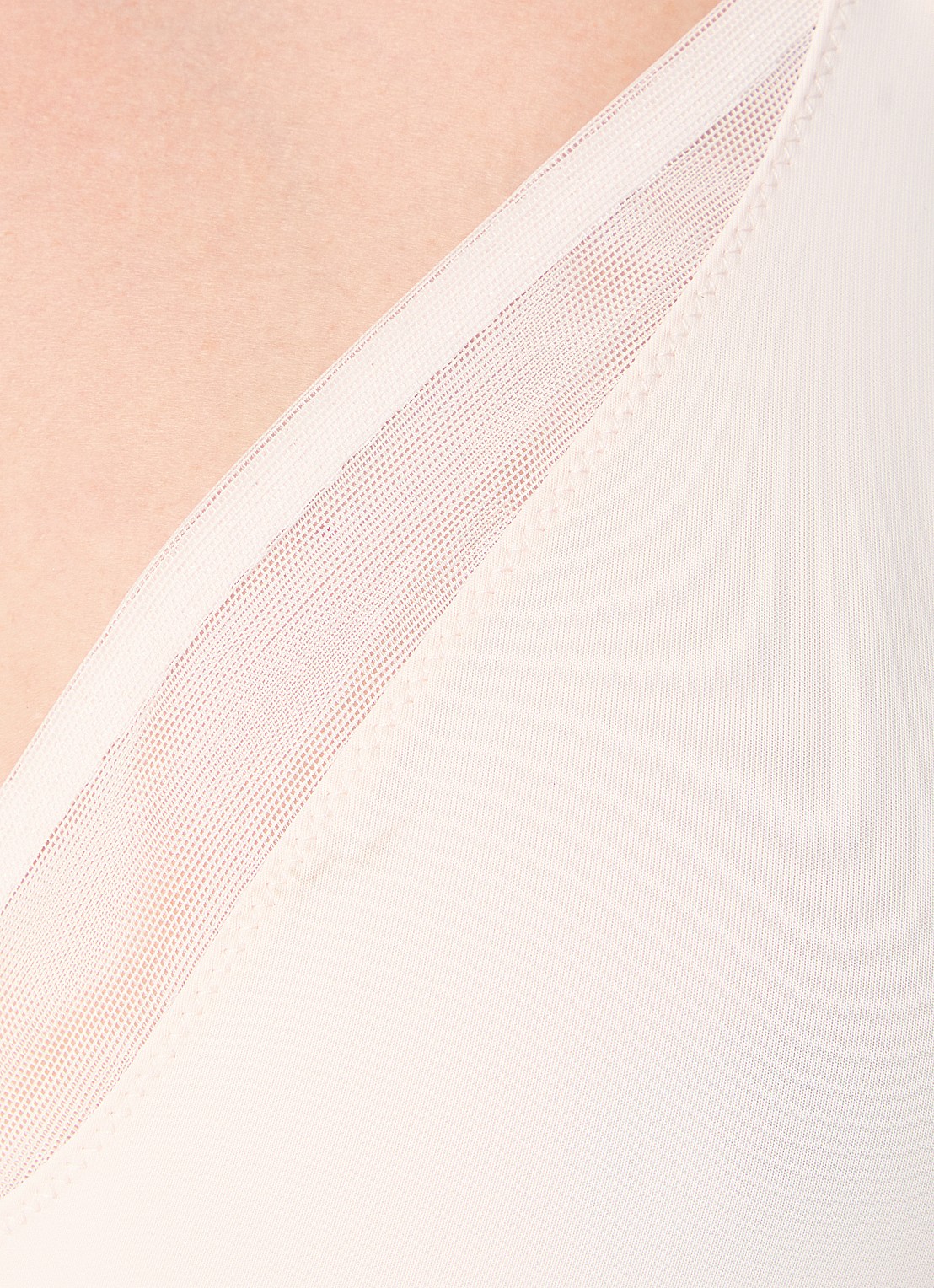 Triumph True Shape beugel bh met mesh - detail 2 creme