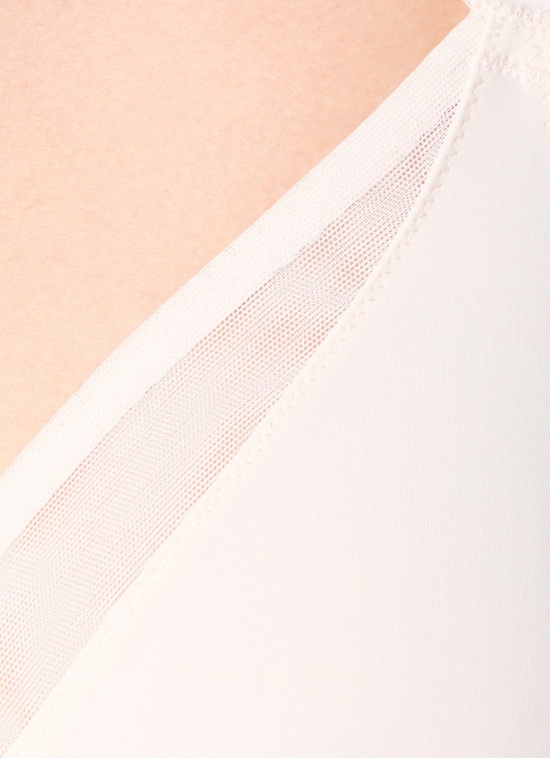 Triumph True Shape beugel bh met mesh - detail 4 creme