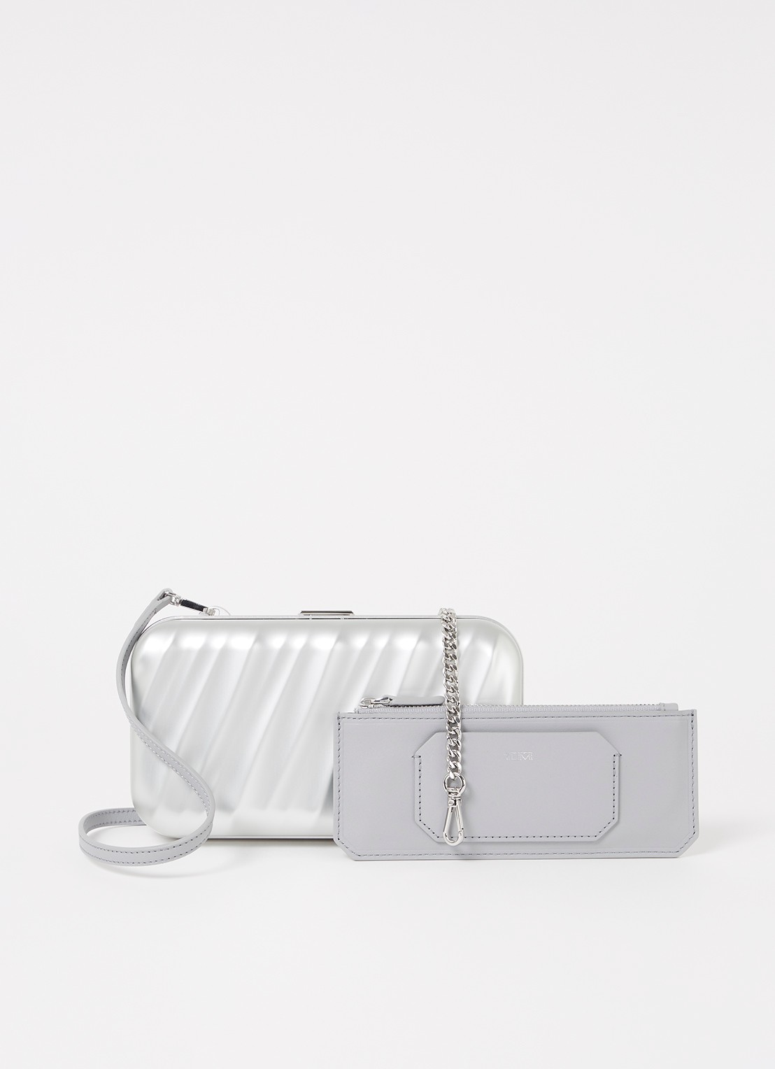 TUMI 19 Degree Aluminium clutch met afneembare schouderriem - voorkant zilver