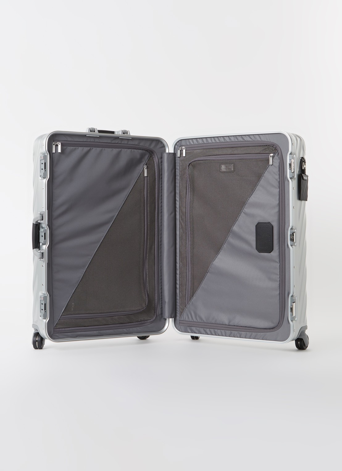 TUMI 19 Degree Extended Trip spinner 77,5 cm  - detail 2 zilver