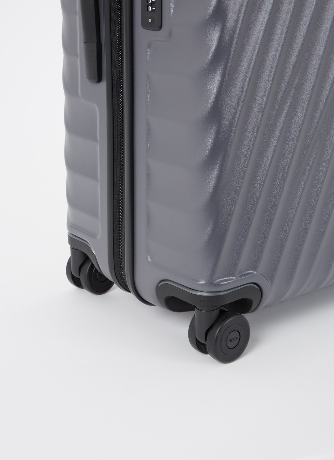 TUMI 19 Degree Extended Trip vergrootbare spinner 77,5 cm - detail grijs