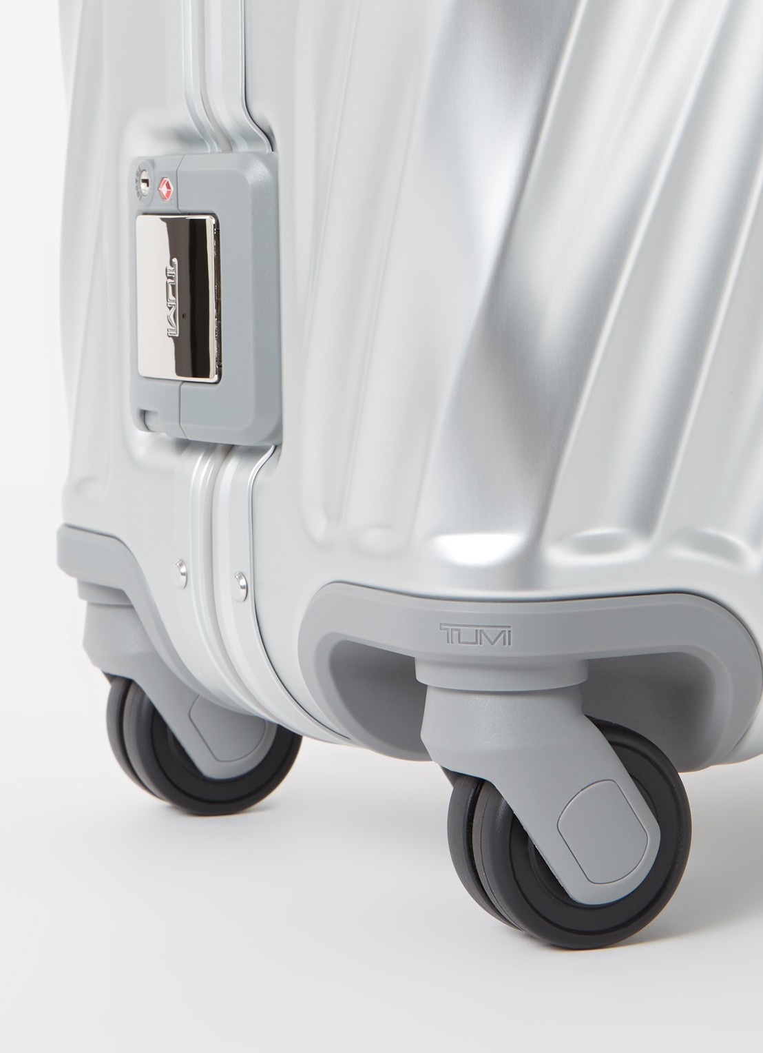 TUMI 19 Degree Short Trip spinner 66 cm  - detail 2 zilver