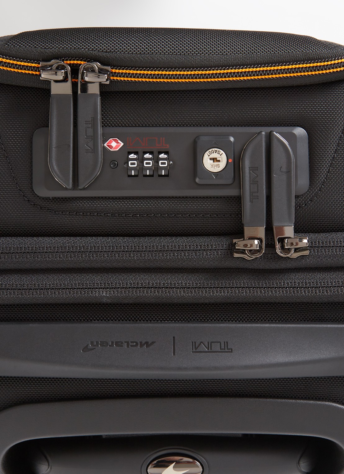 TUMI Aero McLaren spinner 56 cm - detail 4 zwart