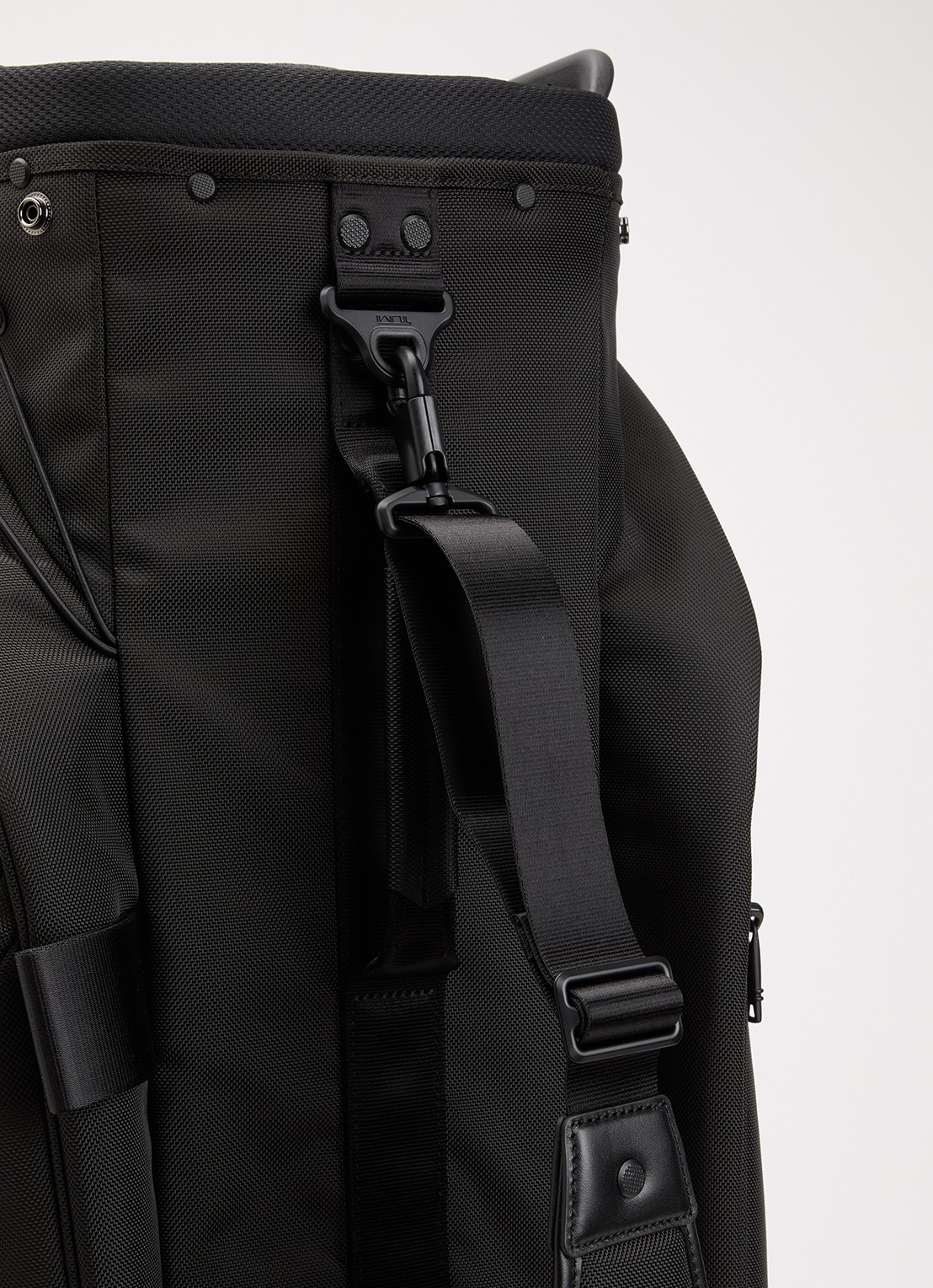 TUMI Alpha 3 Golf Cart tas met USB-C poort 91 cm - detail 2 zwart