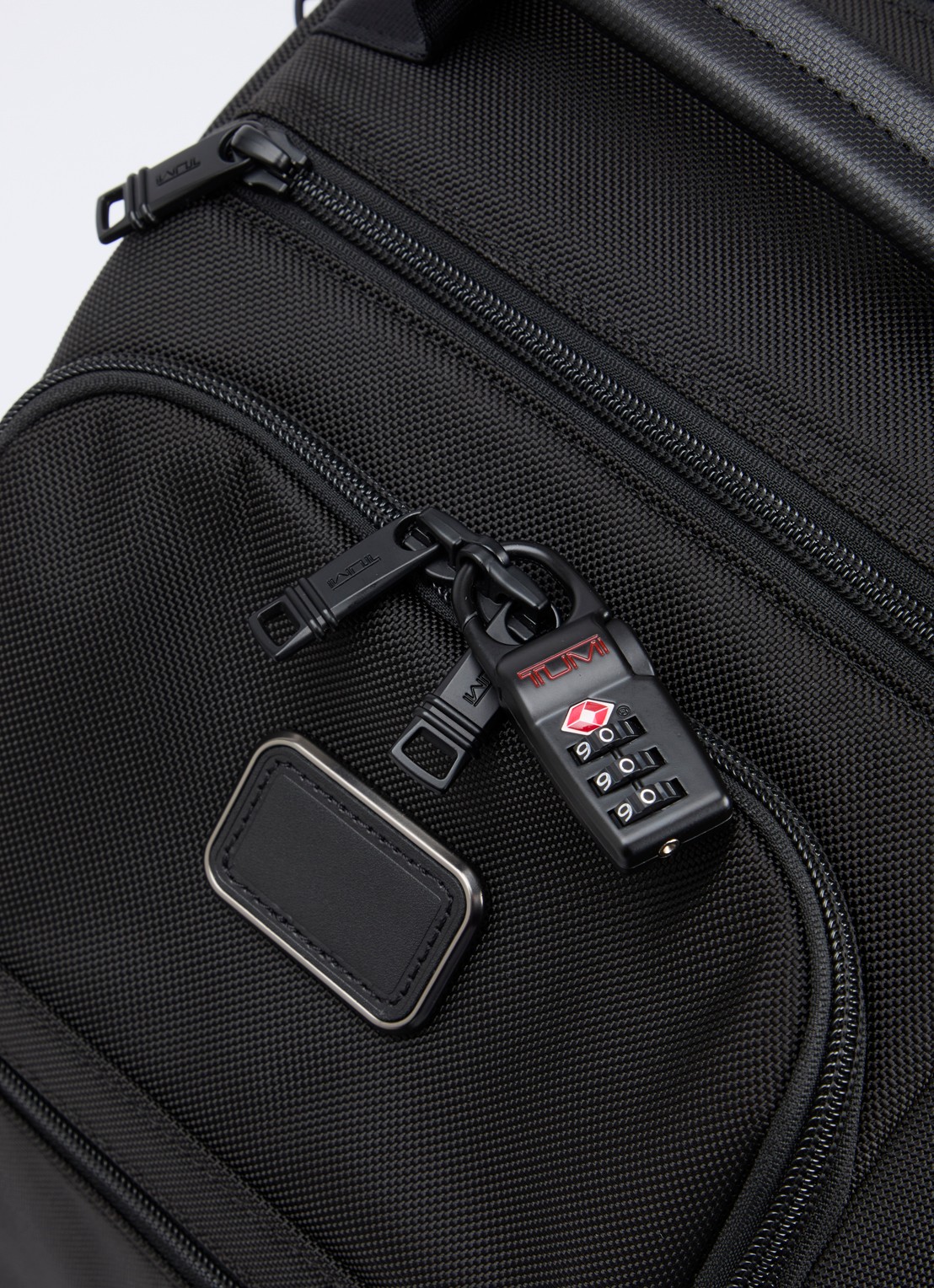 TUMI Alpha 3 Golf trolley 55 cm  - detail 2 zwart