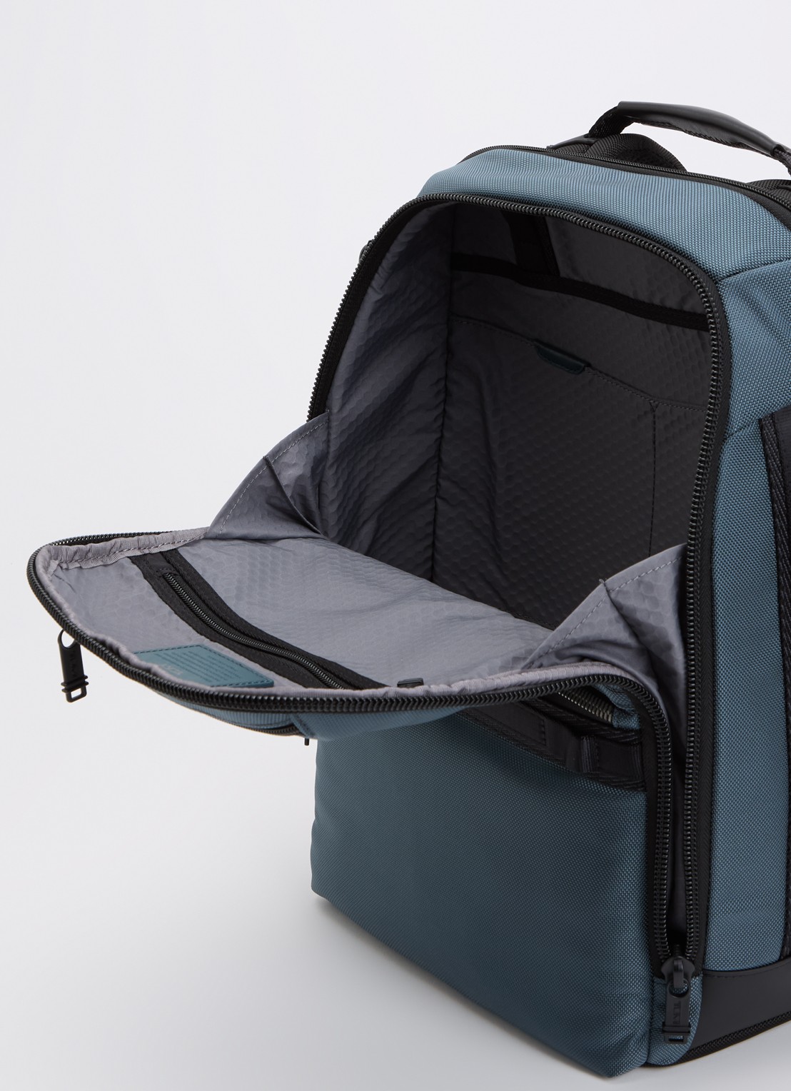 TUMI Alpha Bravo Dynamic rugzak met 15 inch laptopvak - unisex - detail 4 staalblauw