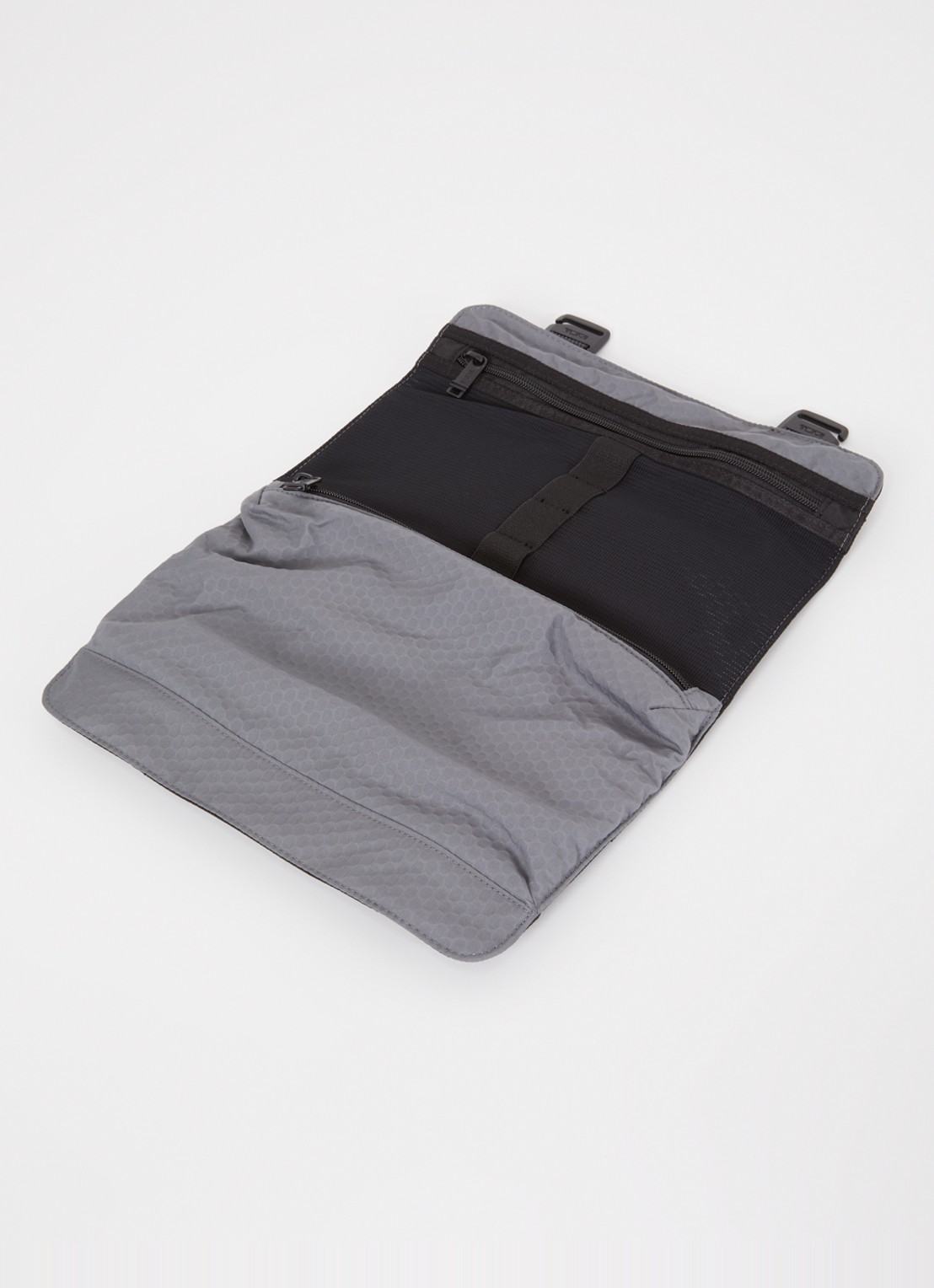 TUMI Alpha Bravo Mobile Organizer met logo  - voorkant 2 zwart