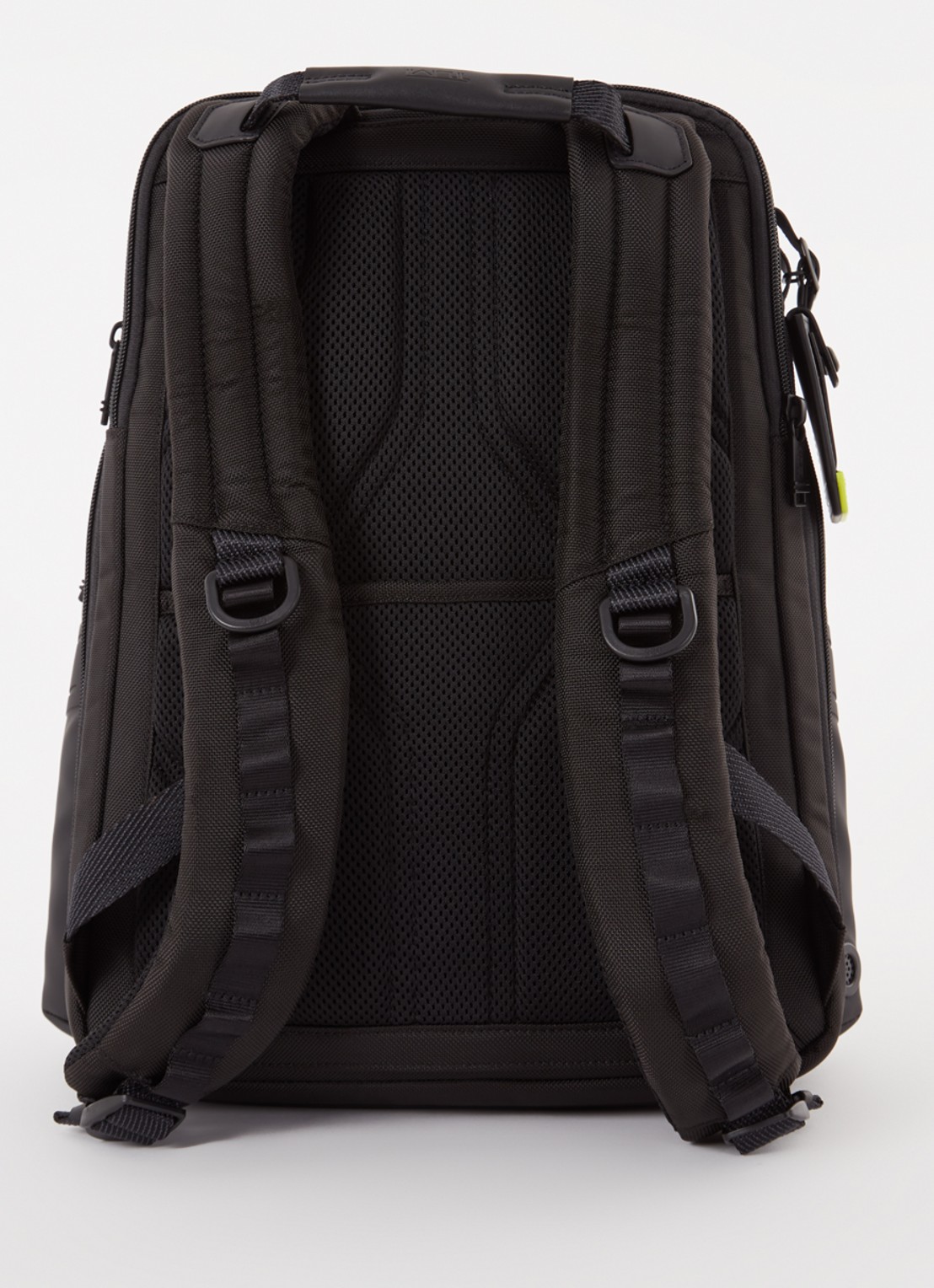 TUMI Alpha Bravo Navigation rugzak met 15 inch laptopvak - achterkant zwart