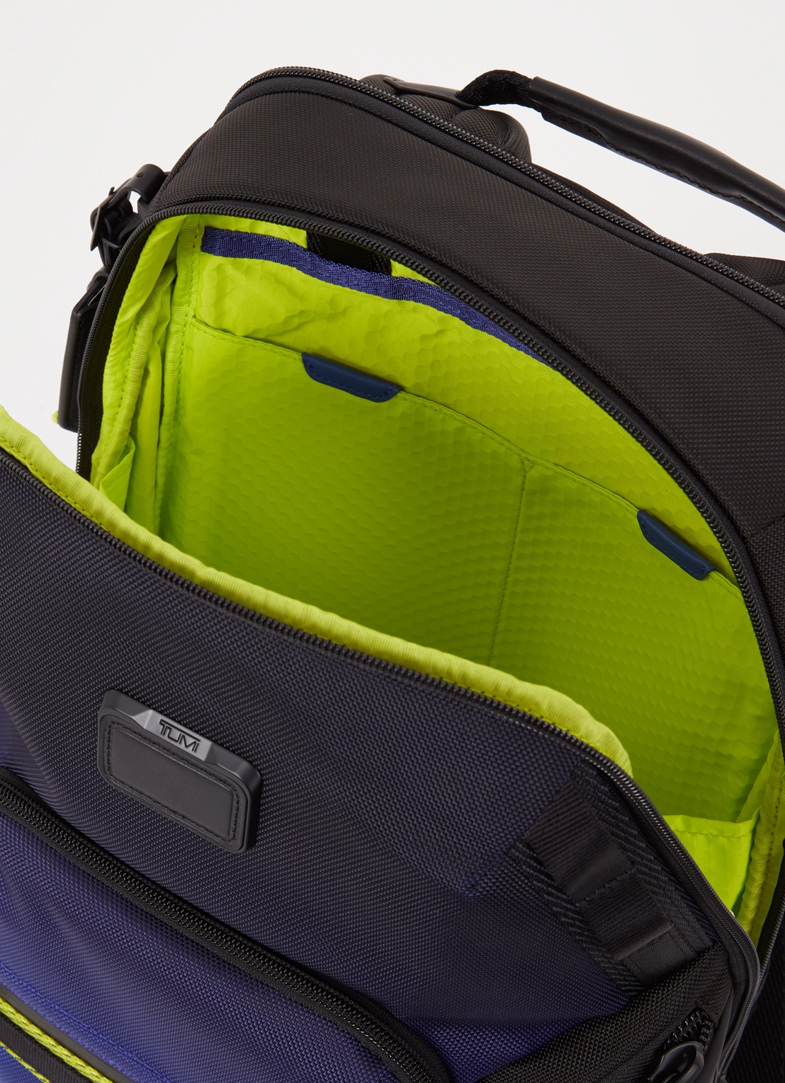 TUMI Alpha Bravo Navigation rugzak met 15 inch laptopvak - detail 3 zwart
