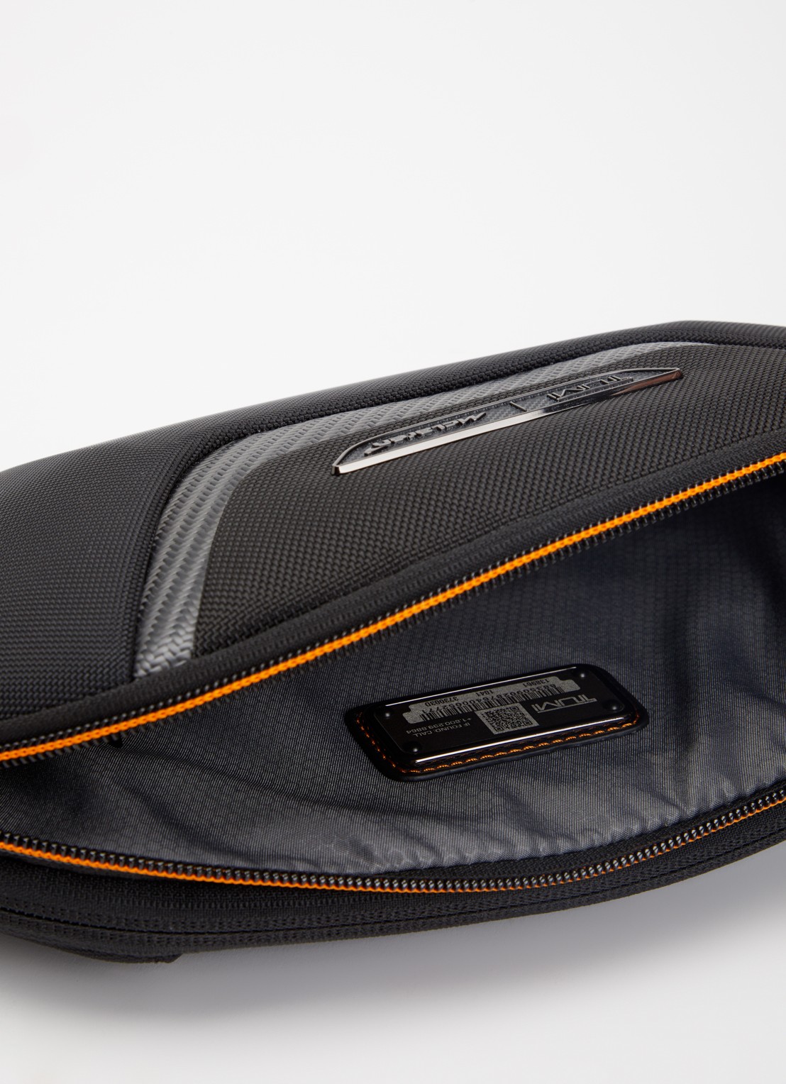 TUMI Crossbodytas met logo en verstelbare schouderriem - detail 3 zwart