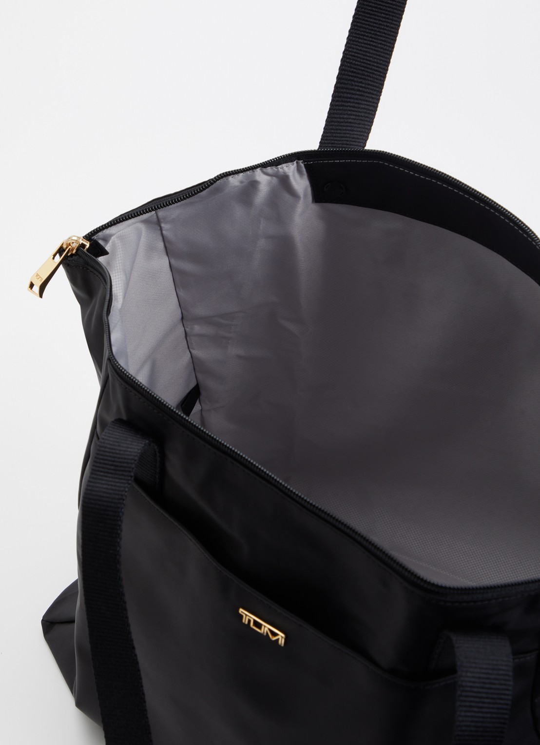 TUMI Just In Case Medium schoudertas met uitneembaar etui - detail 2 zwart