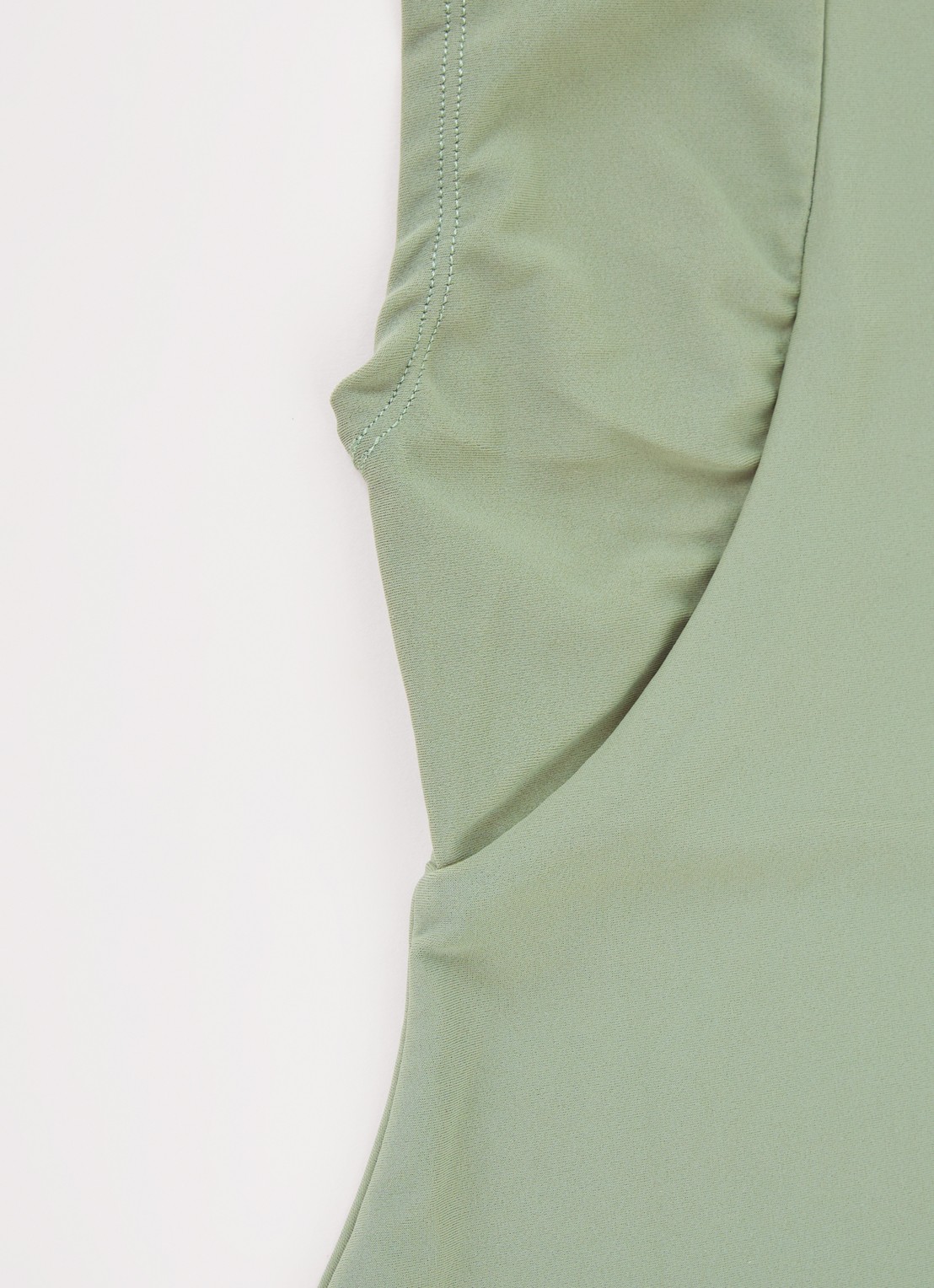 Turana Atash Pullover zwemhijab - detail 2 olijfgroen