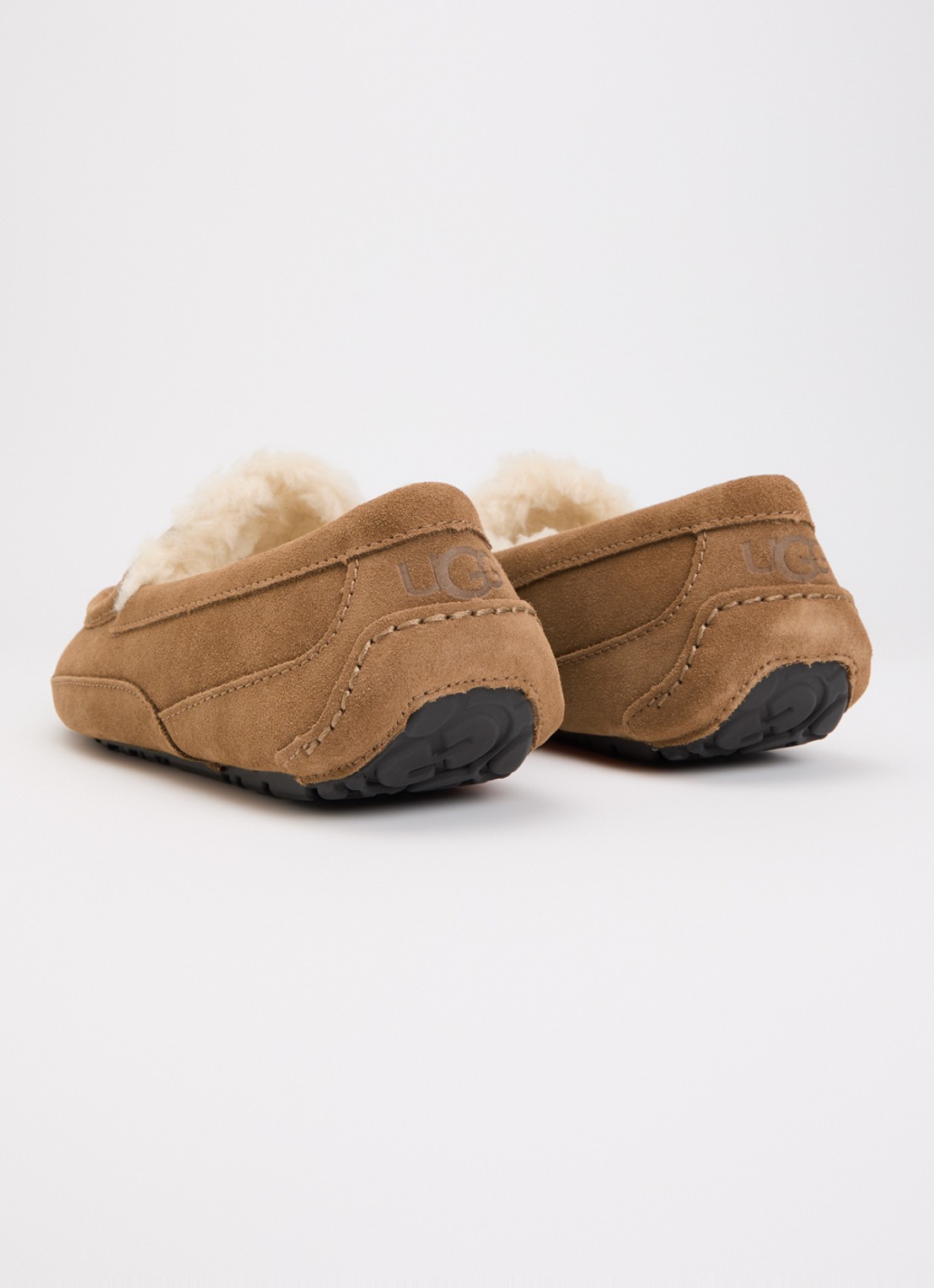 UGG Ascot instapper van suède - achterkant cognac