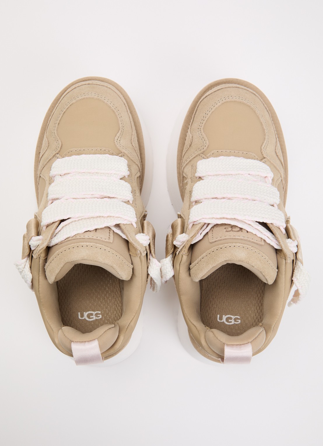 UGG Astromel sneaker met suède details en plateauzool - detail 4 zand