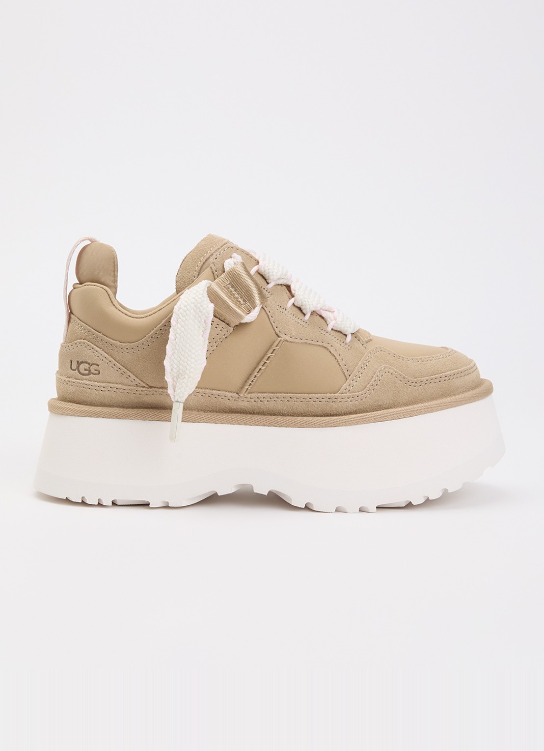 UGG Astromel sneaker met suède details en plateauzool - voorkant zand