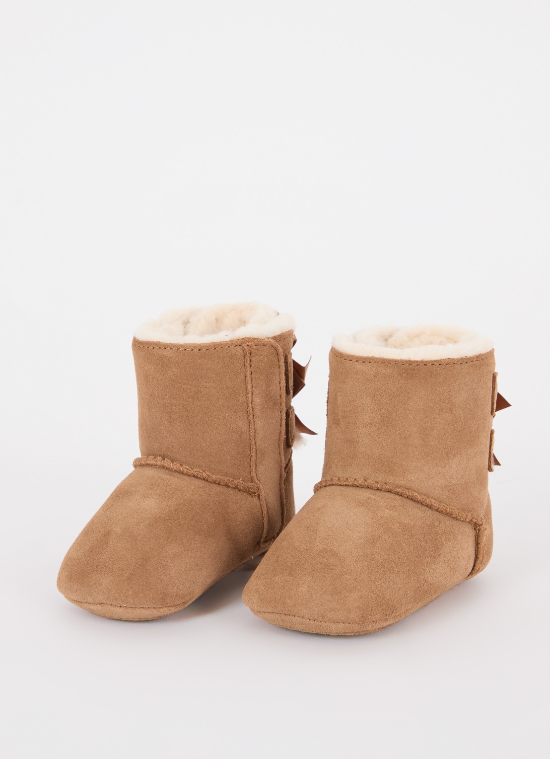 UGG Bailey enkellaarsje van leer - voorkant 3 cognac