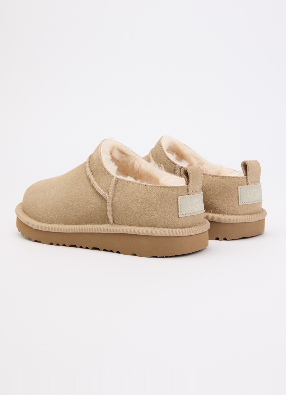UGG Classic Micro instapper van suède - achterkant 4 beige
