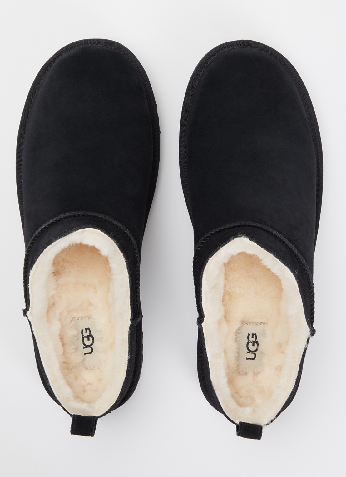UGG Classic Micro instapper van suède - detail 4 zwart