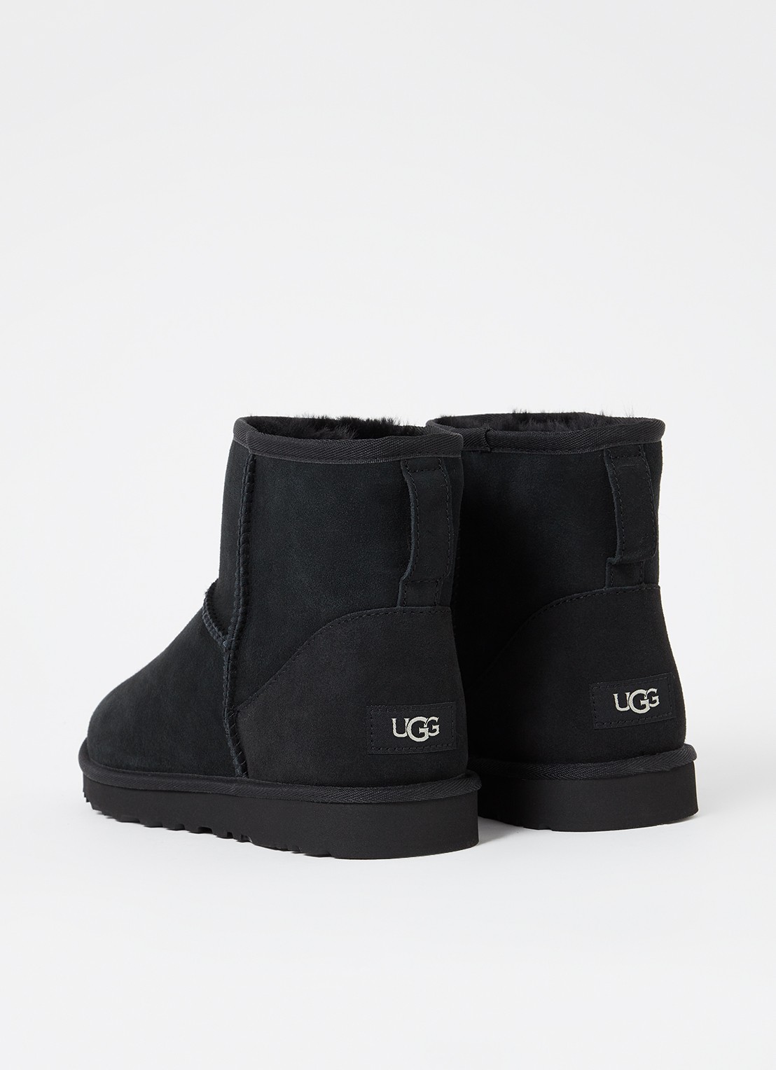 UGG Classic Mini enkellaars van suède - achterkant zwart