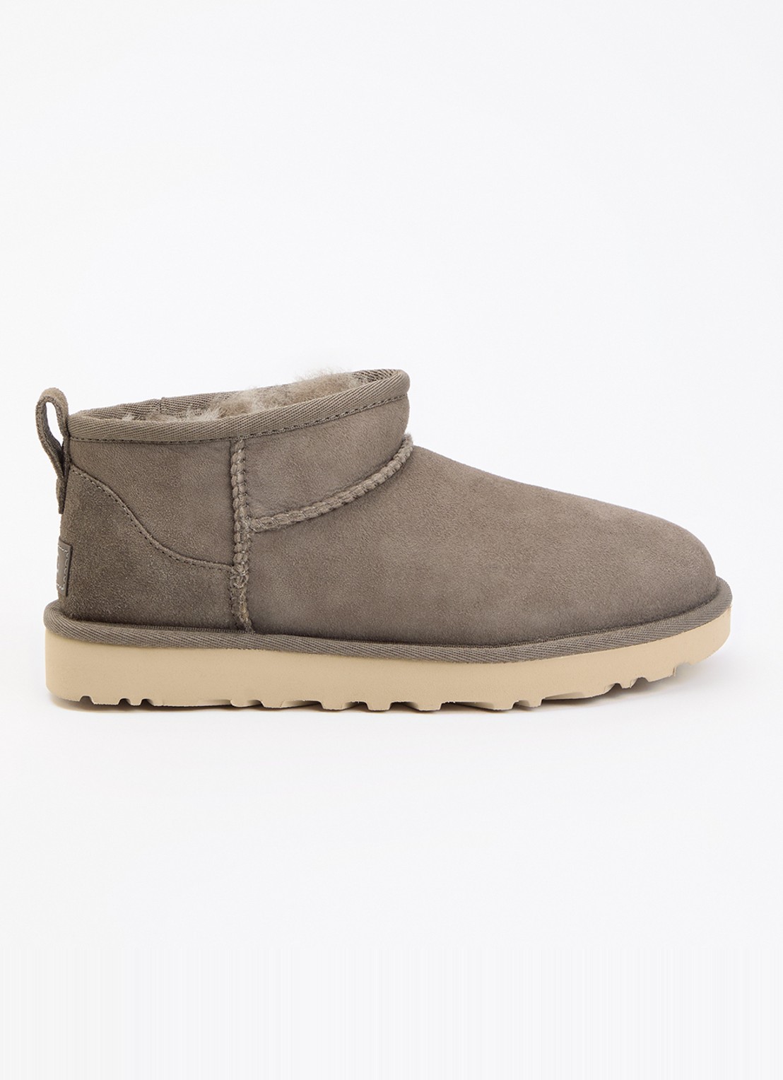 UGG Classic Ultra Mini enkellaarsje van suède - voorkant 2 taupe