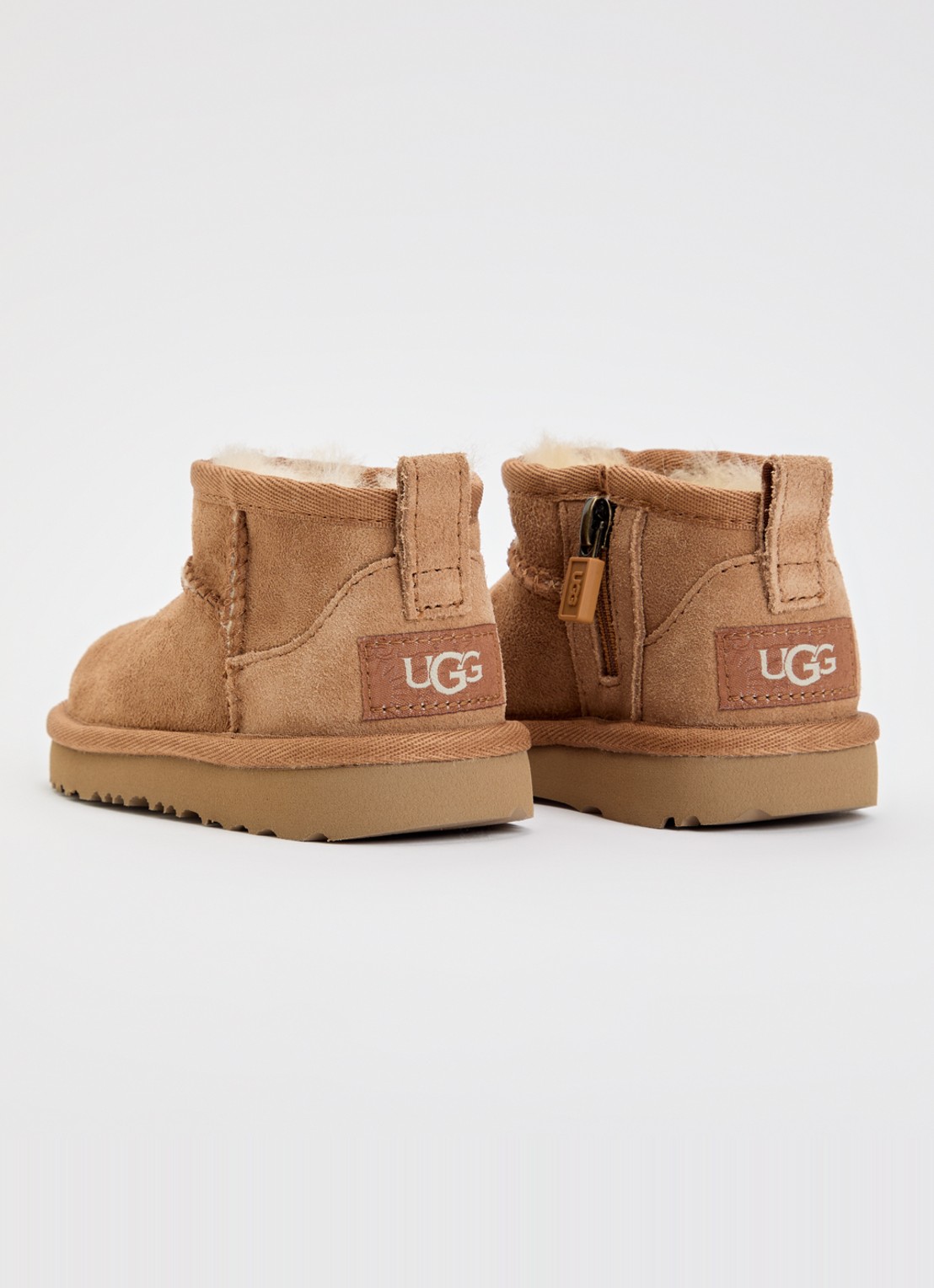 UGG Classic Ultra Mini enkellaarsje van suède - achterkant 2 bruin