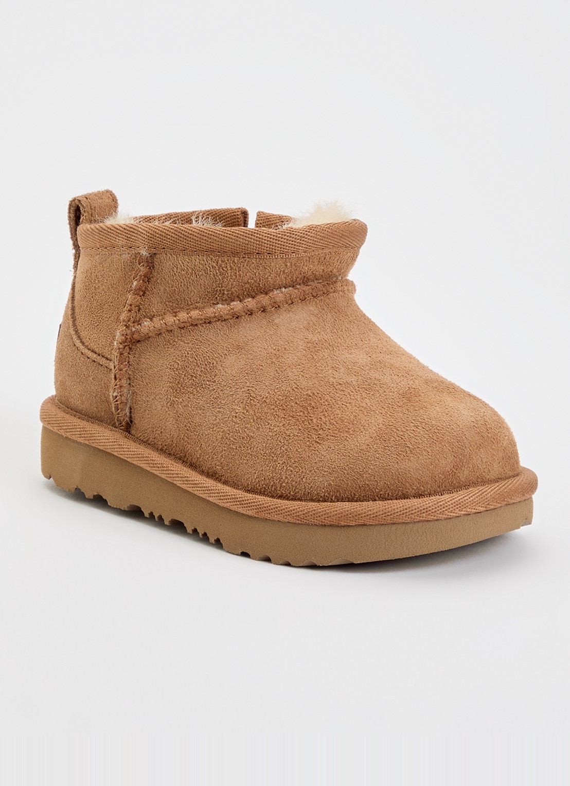 UGG Classic Ultra Mini enkellaarsje van suède - voorkant 3 bruin