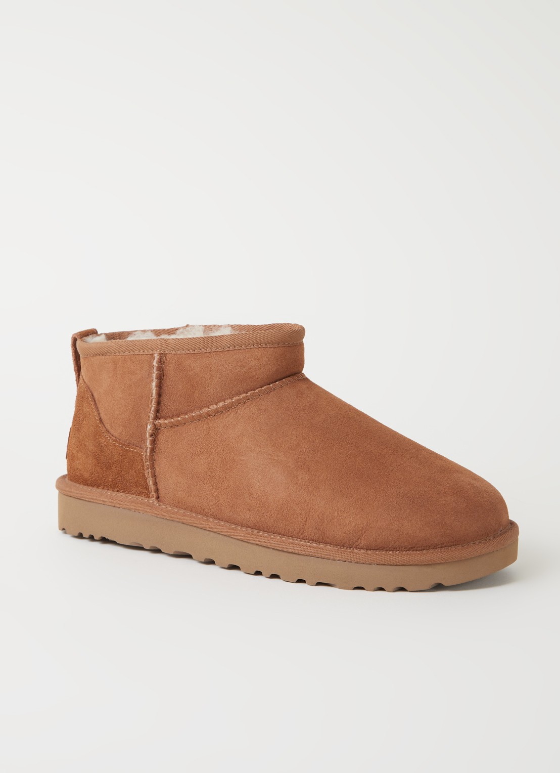 UGG Classic Ultra Mini enkellaarsje van suède - voorkant camel