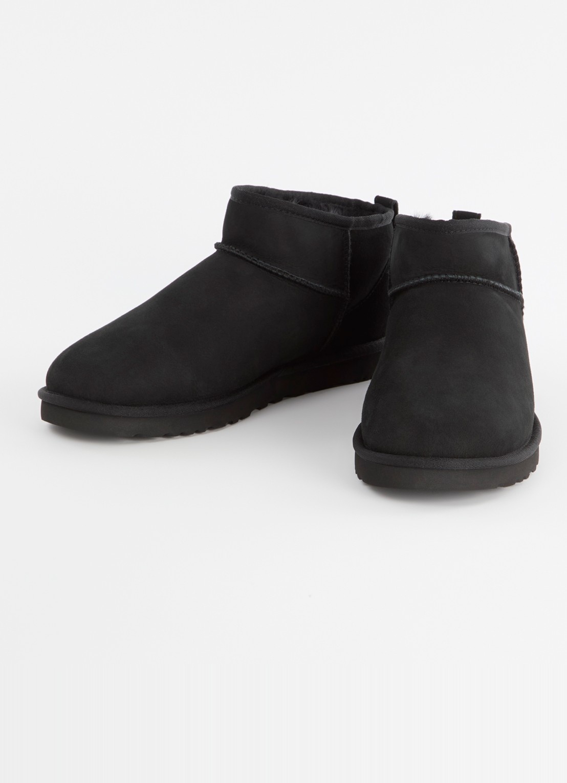 UGG Classic Ultra Mini enkellaarsje van suède - detail 3 zwart