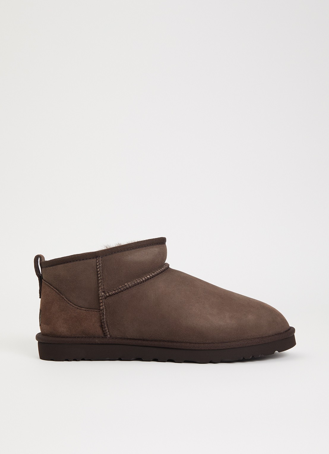 UGG Classic Ultra Mini enkellaarsje van suède - voorkant 4 antraciet