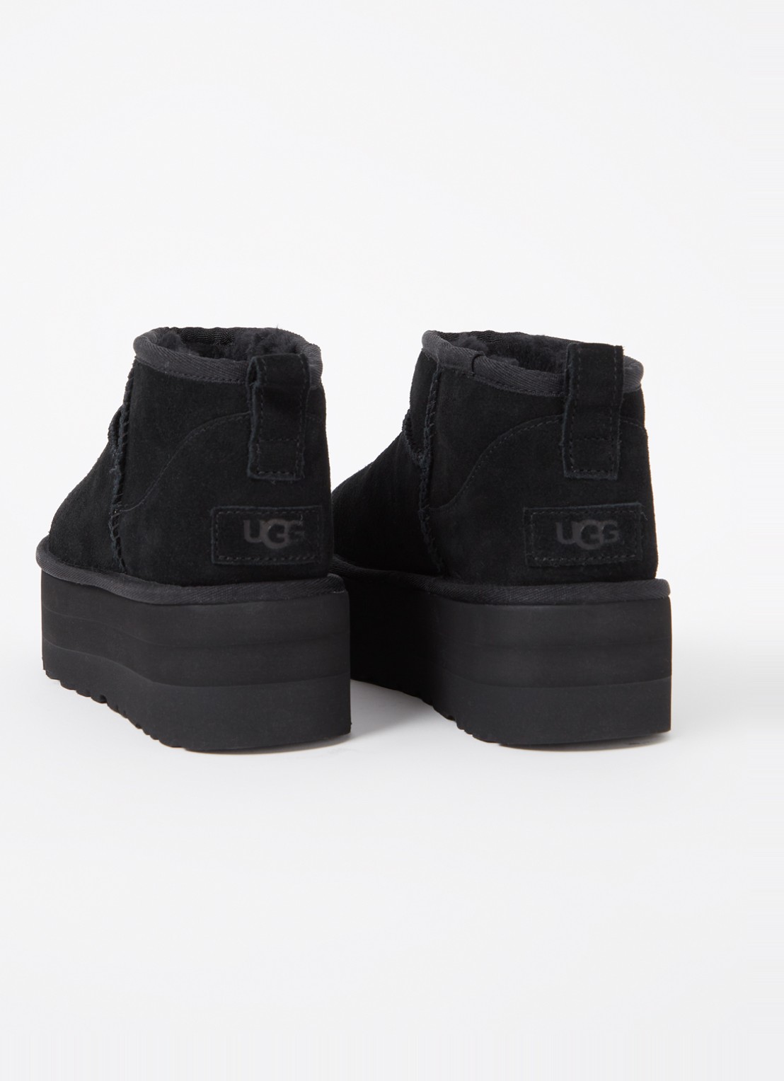 UGG Classic Ultra Mini Platform enkellaarsje van suède - detail 3 zwart