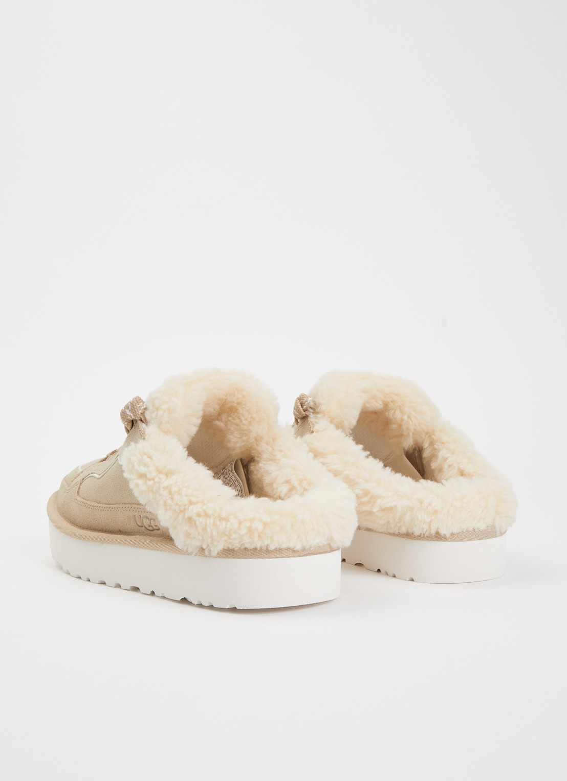 UGG Lowmel muiltje van suède - achterkant 4 beige