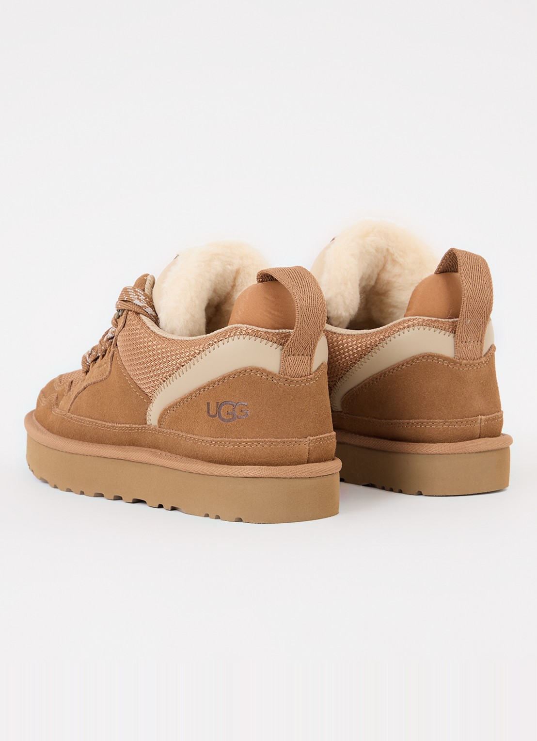 UGG Lowmel sneaker met suède details - achterkant camel