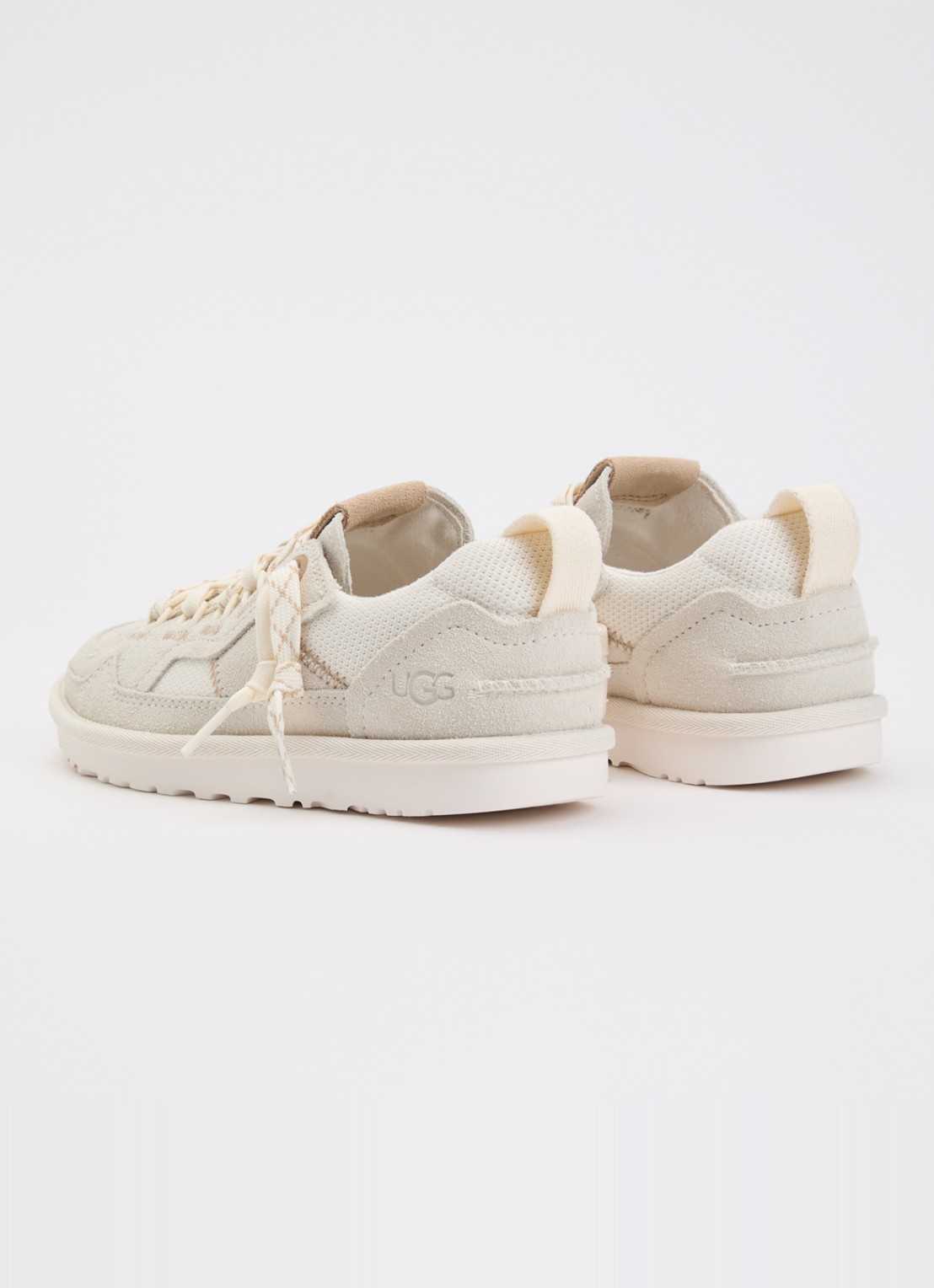 UGG Minimel sneaker van suède - achterkant 4 beige