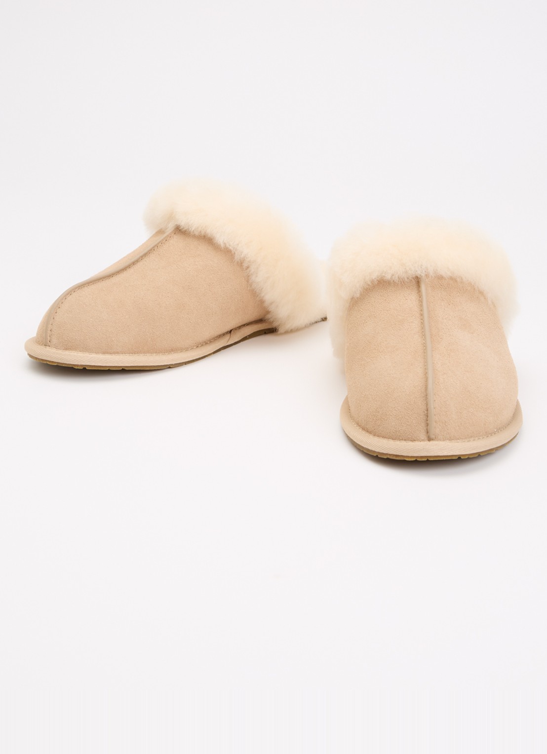 UGG Scuffette II pantoffel met schapenvacht - detail zand