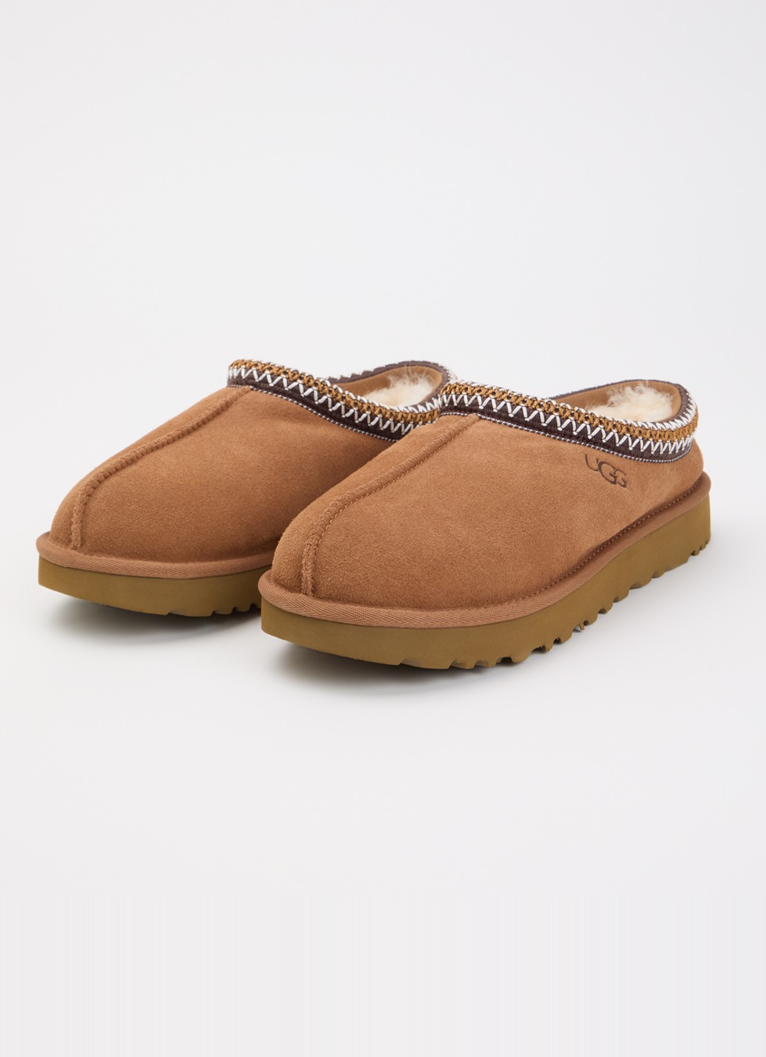 UGG Tasman ll instapper van suède - detail 3 kastanjebruin