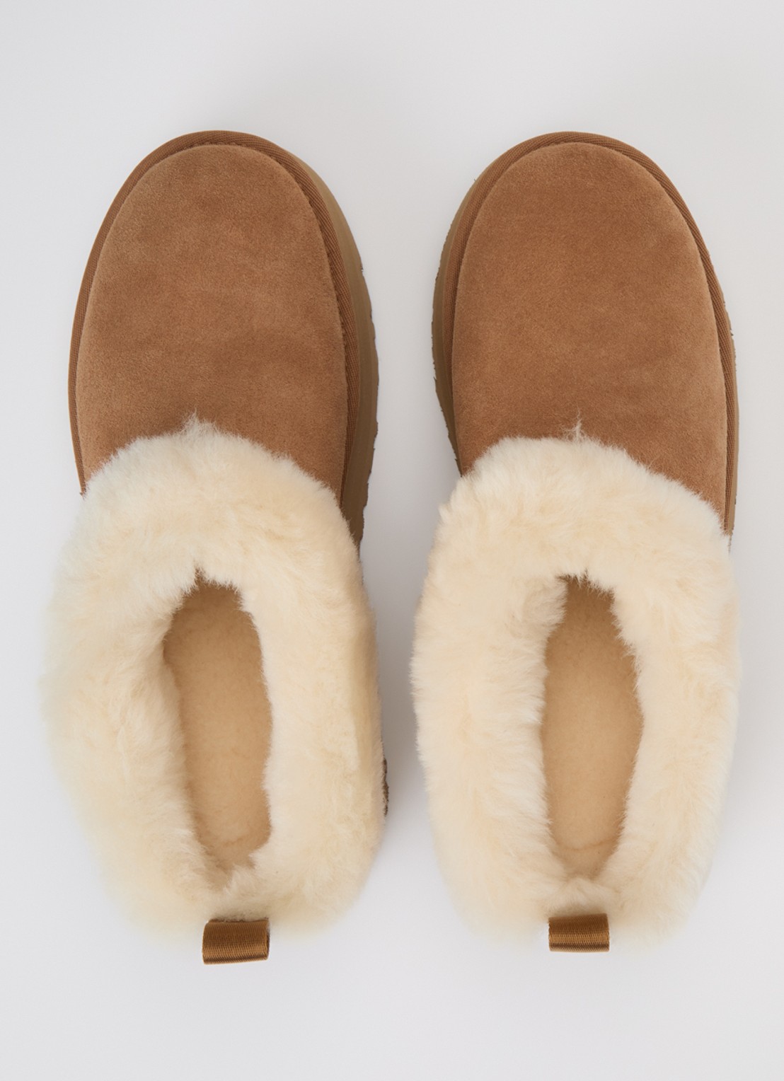 UGG Tazzelle instapper van suède met plateauzool - detail 2 roestbruin