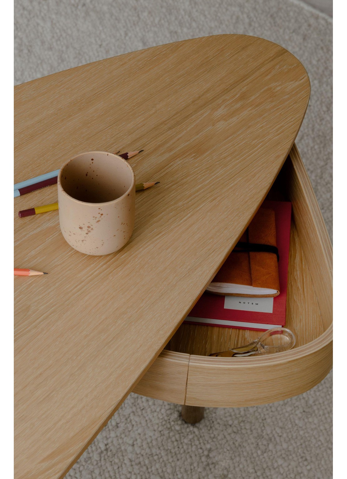 Umage Duende bureau  - achterkant 3 beige