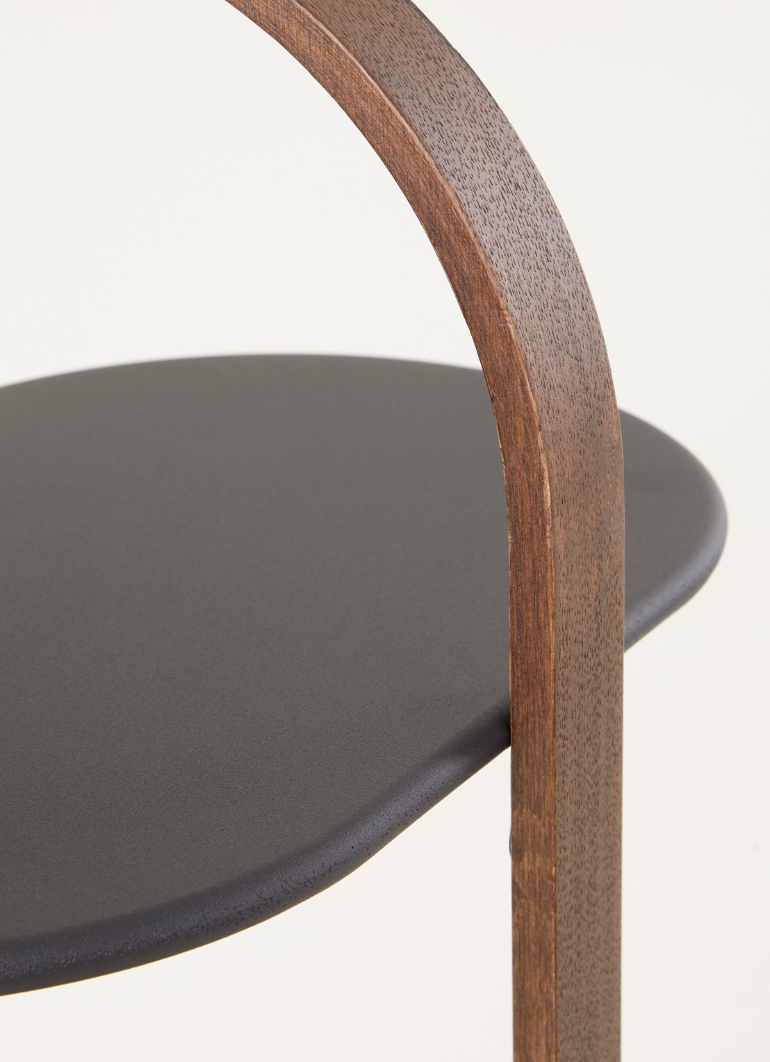 Umbra Bellwood bijzettafel  - detail 3 zwart