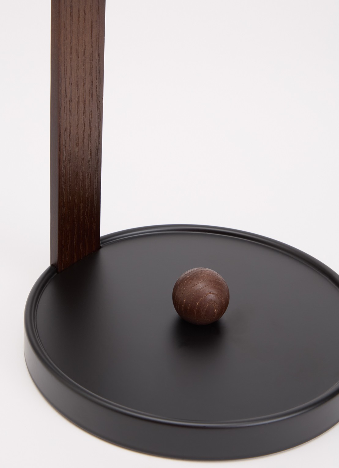 Umbra Bellwood keukenrolhouder 31 cm - voorkant 2 zwart