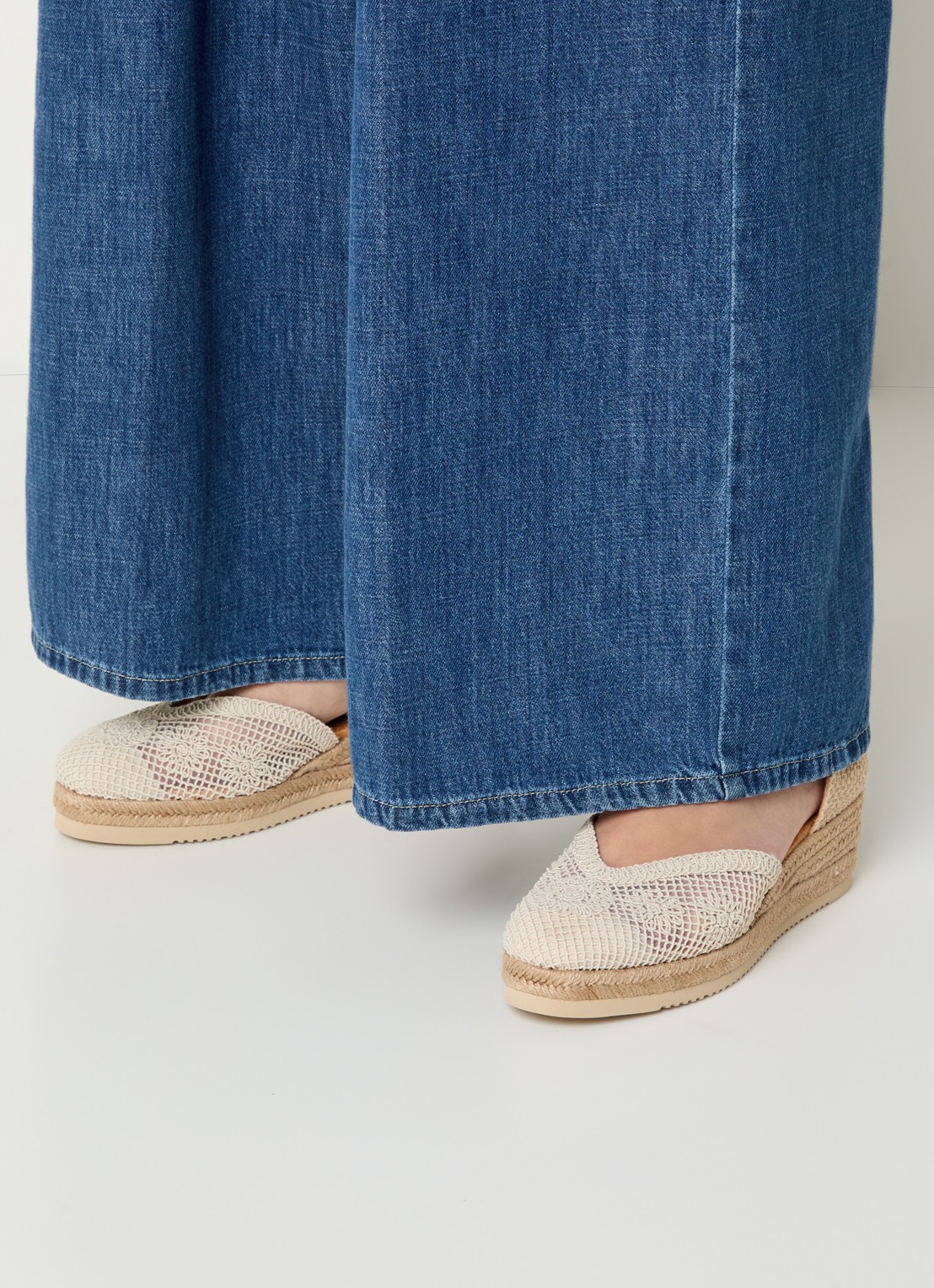 Unisa Ceuta espadrille met leren details - voorkant 3 creme