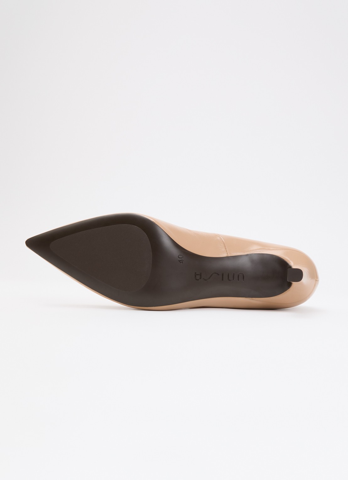 Unisa Landas pump van leer met lakfinish - detail 4 beige