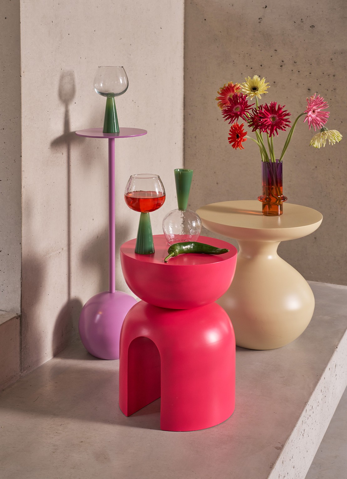 Urban Nature Culture Bijzettafel 66 x 21 cm - voorkant 4 roze