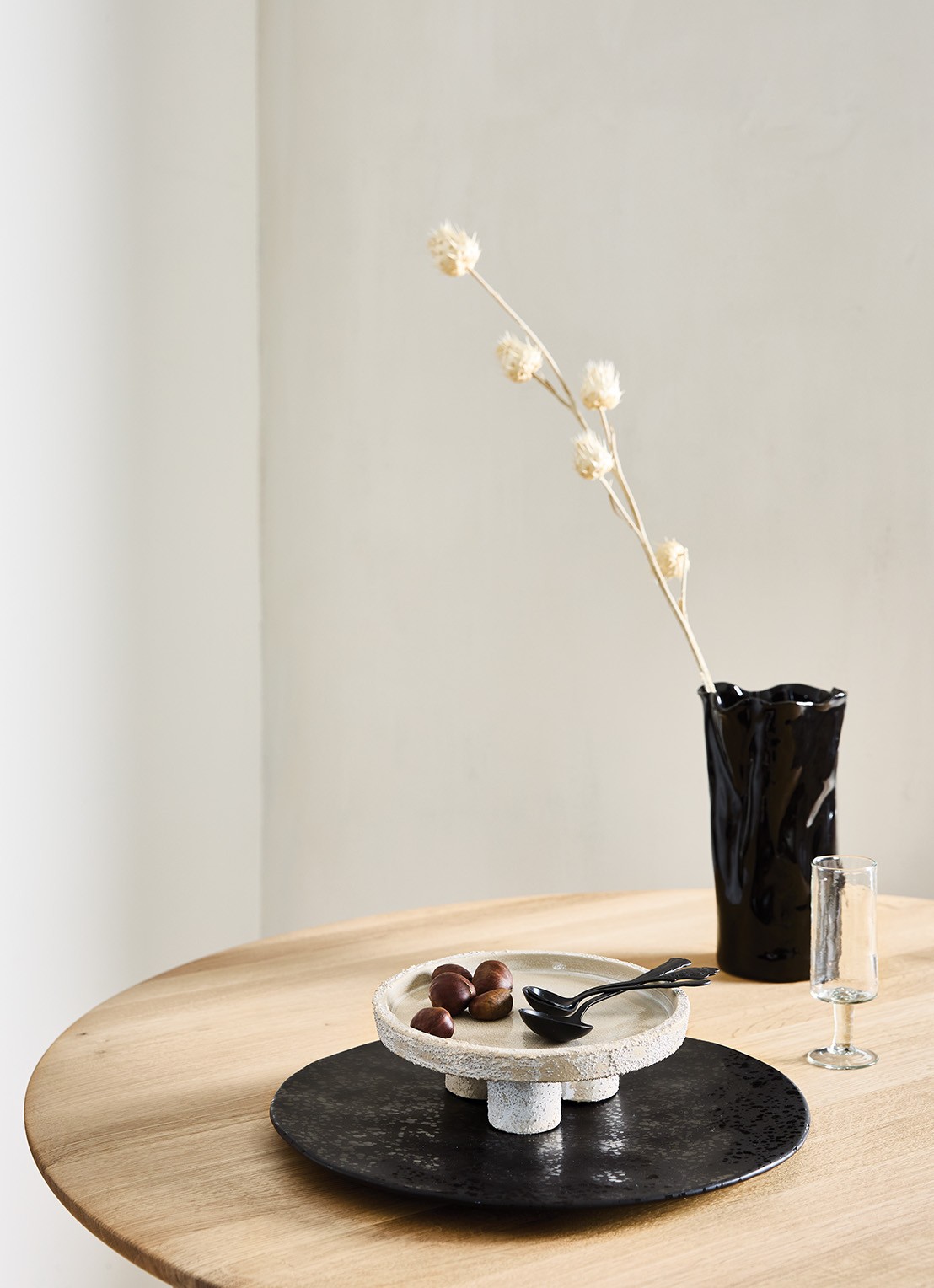 Urban Nature Culture Enza vaas 25 cm - voorkant 3 zwart