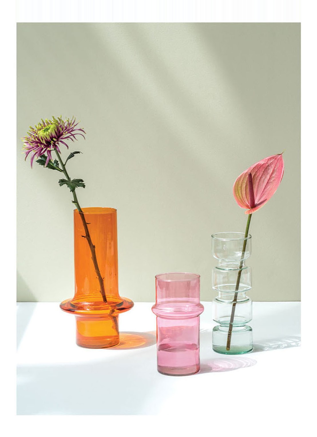 Urban Nature Culture  Glass vaas 20 cm - voorkant 3 roze