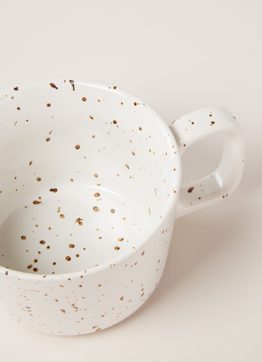 Urban Nature Culture Lovely Freckles mok - detail 3 wit